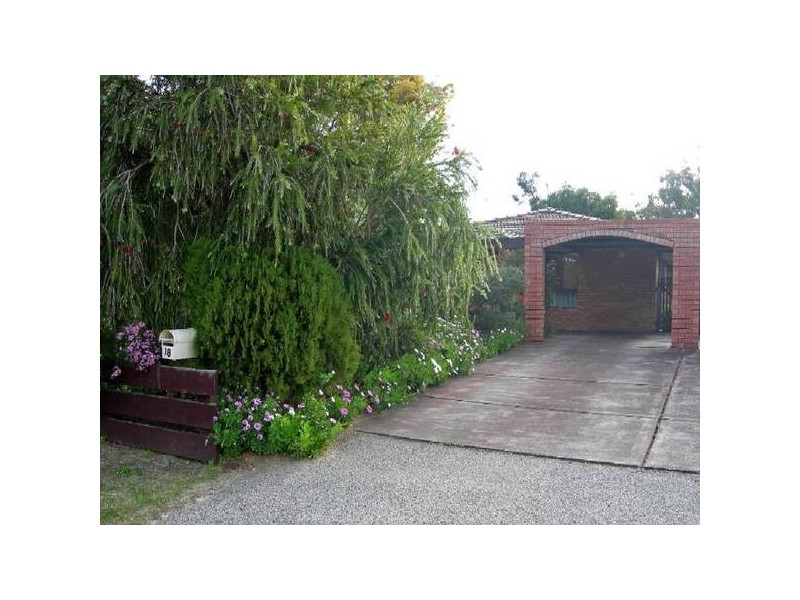 18 Wakehurst Place, Kelmscott WA 6111