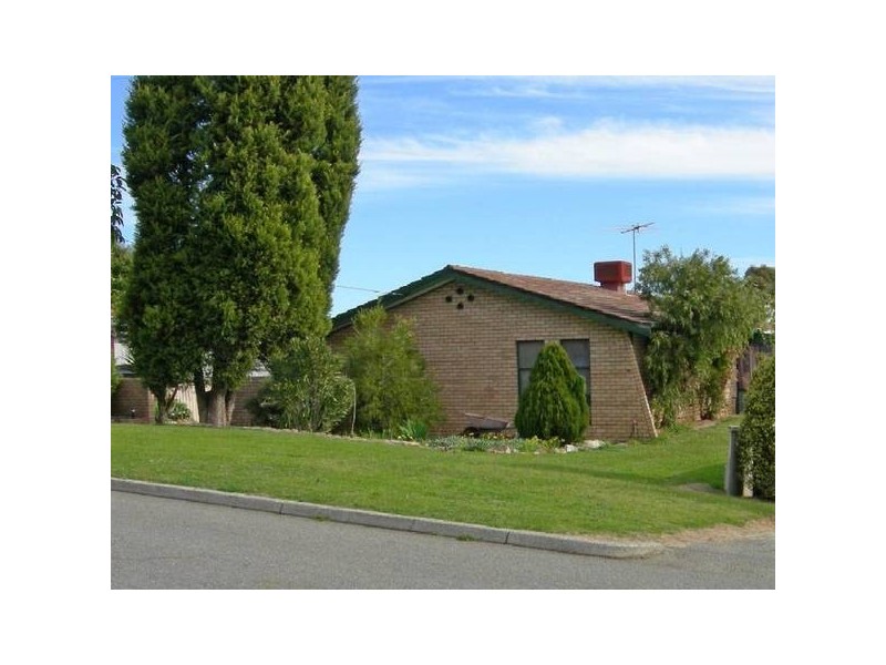 46 Derry Avenue, Mount Nasura WA 6112