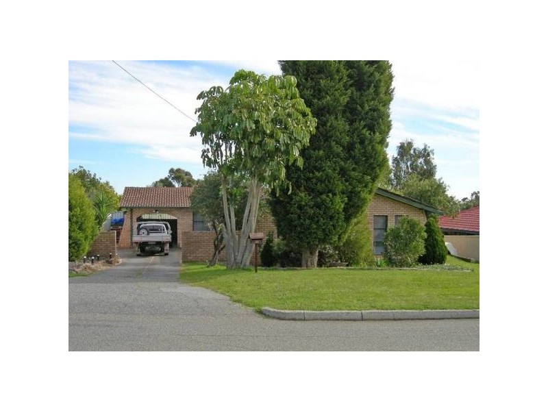 46 Derry Avenue, Mount Nasura WA 6112