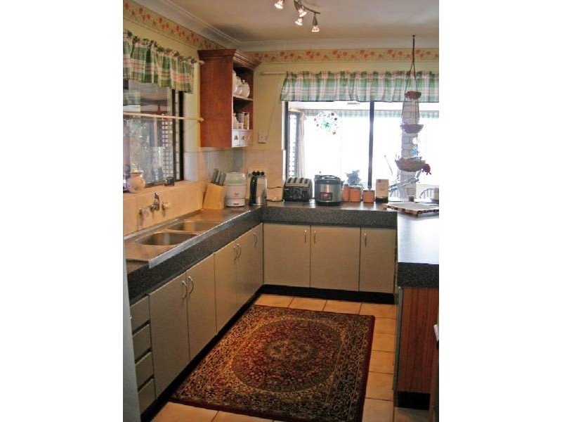 46 Derry Avenue, Mount Nasura WA 6112