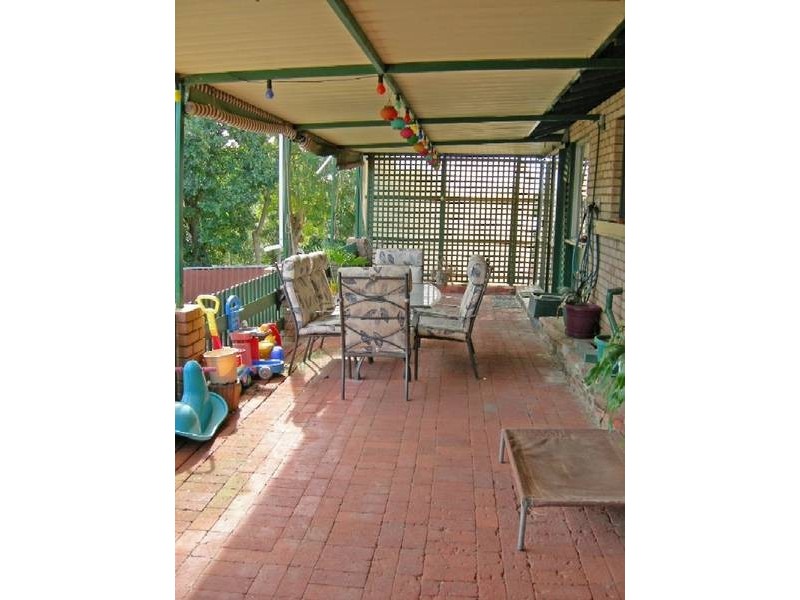 46 Derry Avenue, Mount Nasura WA 6112