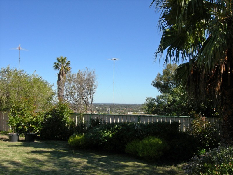 16 Nash Street, Kelmscott WA 6111
