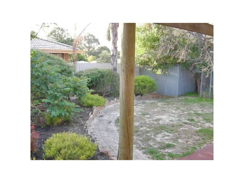 4 Adams Court, Kelmscott WA 6111