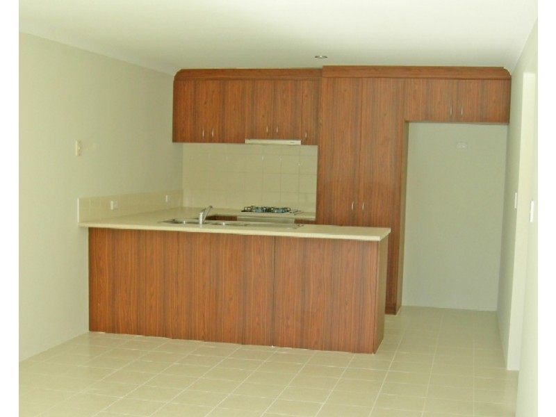 2/128 Westfield Rd, Kelmscott WA 6111