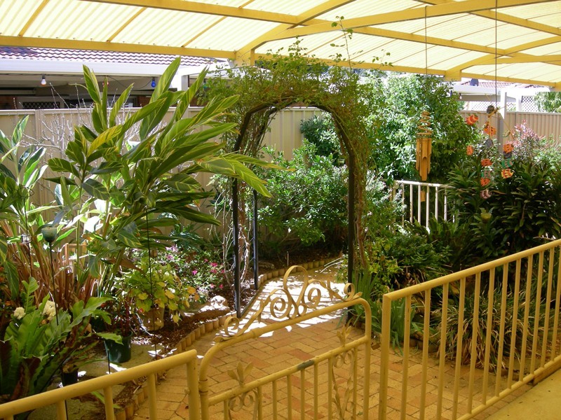 12 Morgan Road, Seville Grove WA 6112