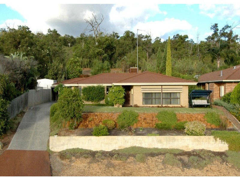 50 Ashley Drive, Kelmscott WA 6111