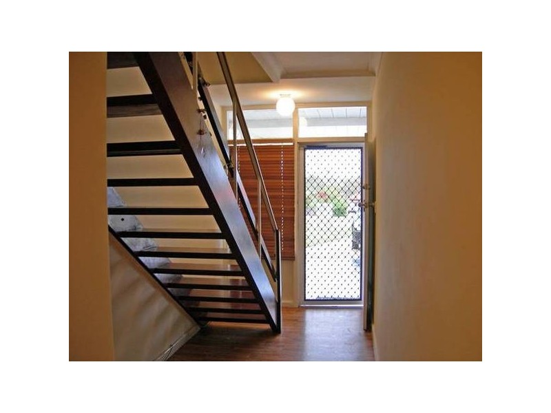 8 Maydwell Way, Calista WA 6167