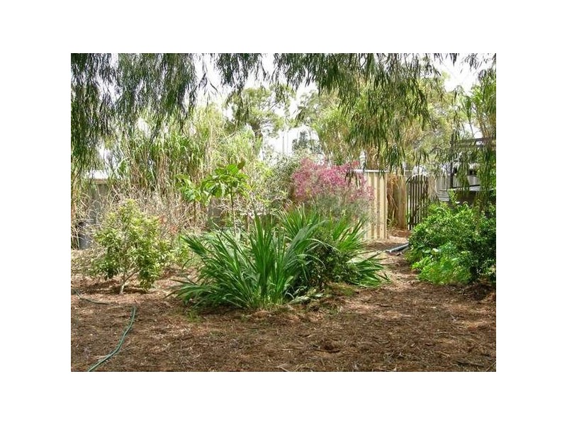 8 Maydwell Way, Calista WA 6167