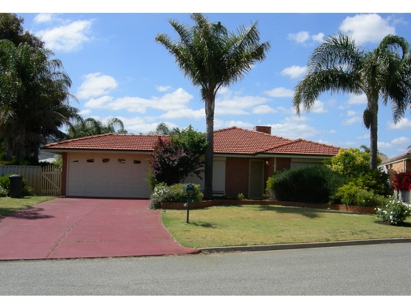 4 Clyde Place, Camillo WA 6111
