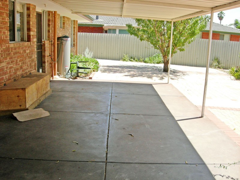 30 Cordelia Rd, Armadale WA 6112