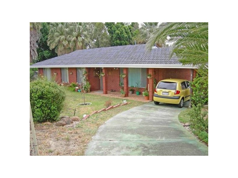 14 Blackburne Drive, Kelmscott WA 6111