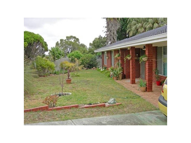 14 Blackburne Drive, Kelmscott WA 6111