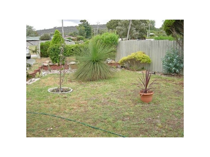 14 Blackburne Drive, Kelmscott WA 6111