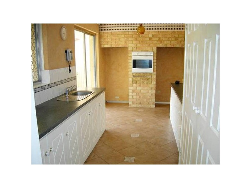 1 Tara Way, Kelmscott WA 6111
