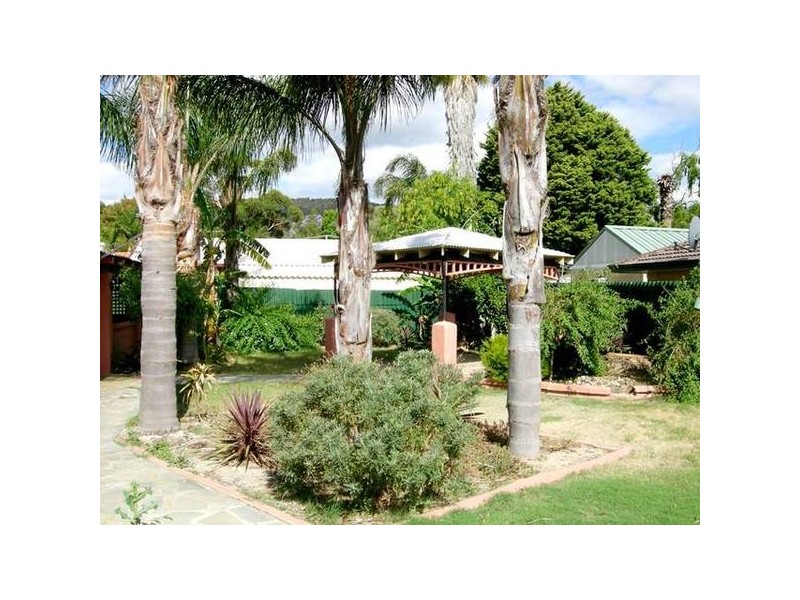 1 Tara Way, Kelmscott WA 6111