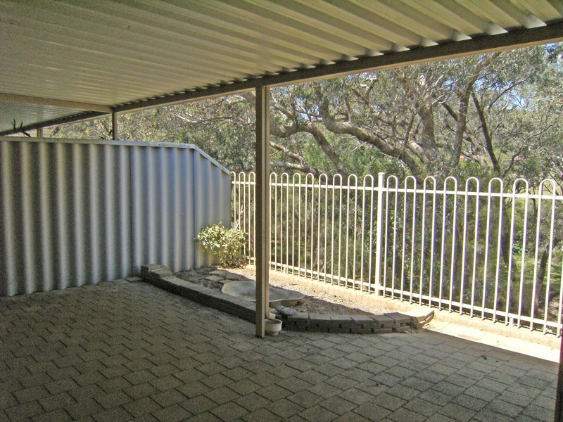 18/4 Page Road, Kelmscott WA 6111