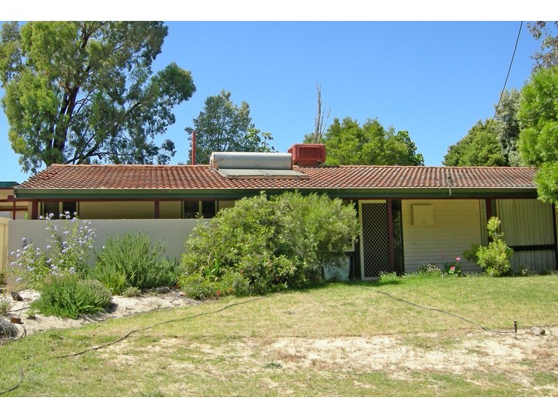 10 Brookside Avenue, Kelmscott WA 6111