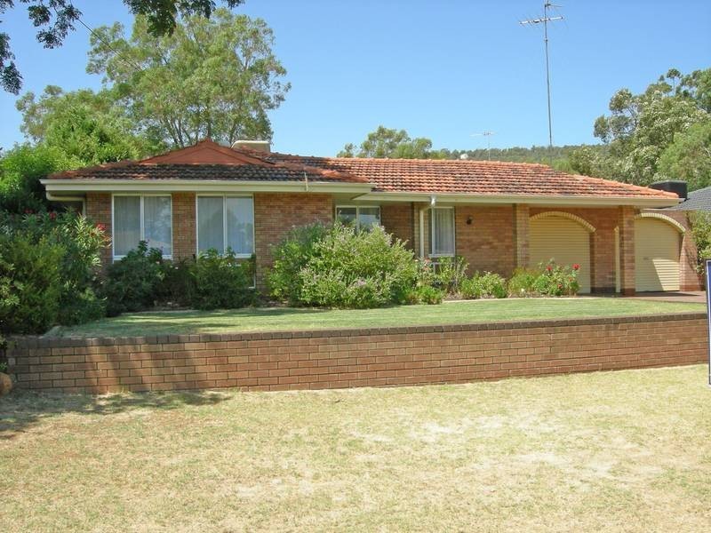 4 Wright Place, Kelmscott WA 6111