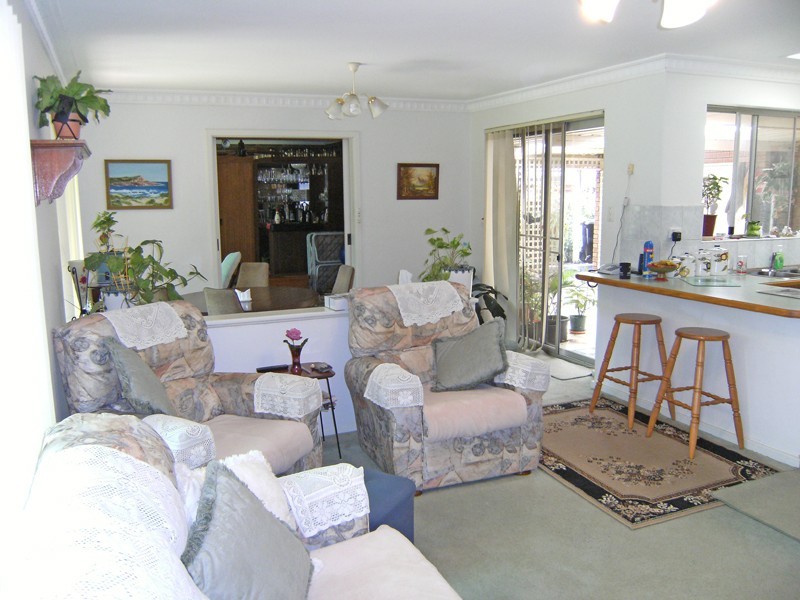 4 Wright Place, Kelmscott WA 6111