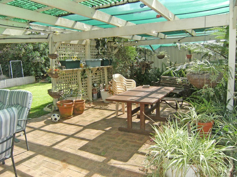 4 Wright Place, Kelmscott WA 6111