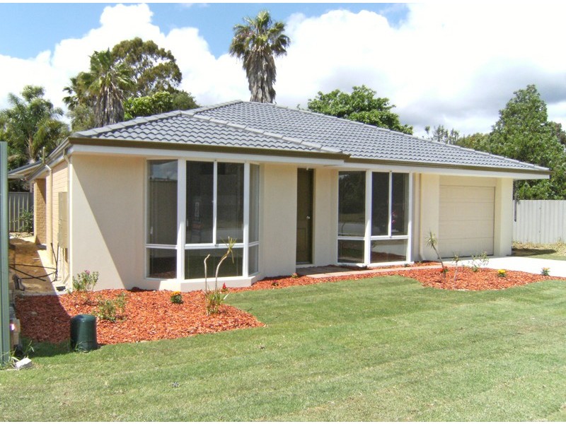 8A Woburn Way, Kelmscott WA 6111