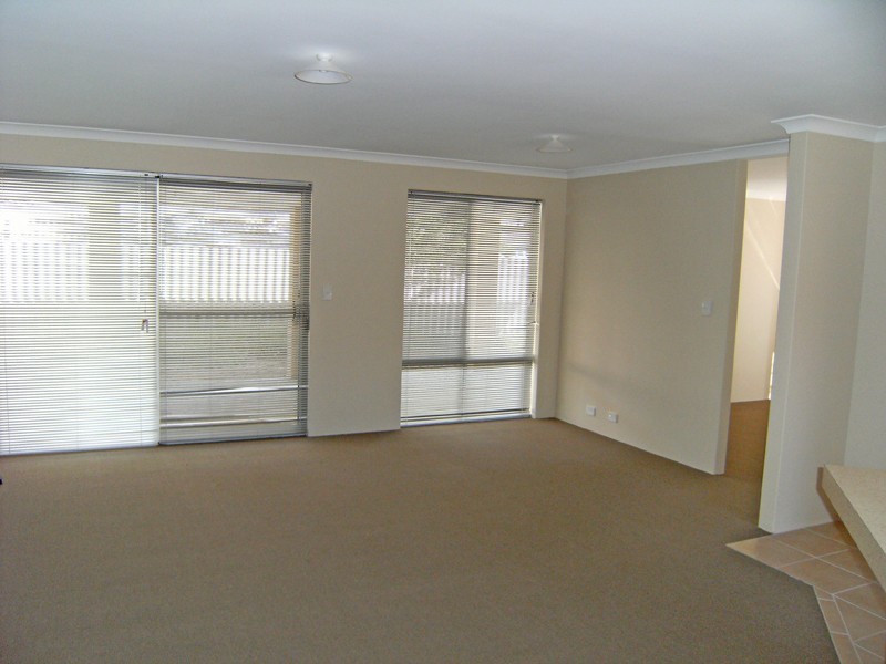 8A Woburn Way, Kelmscott WA 6111