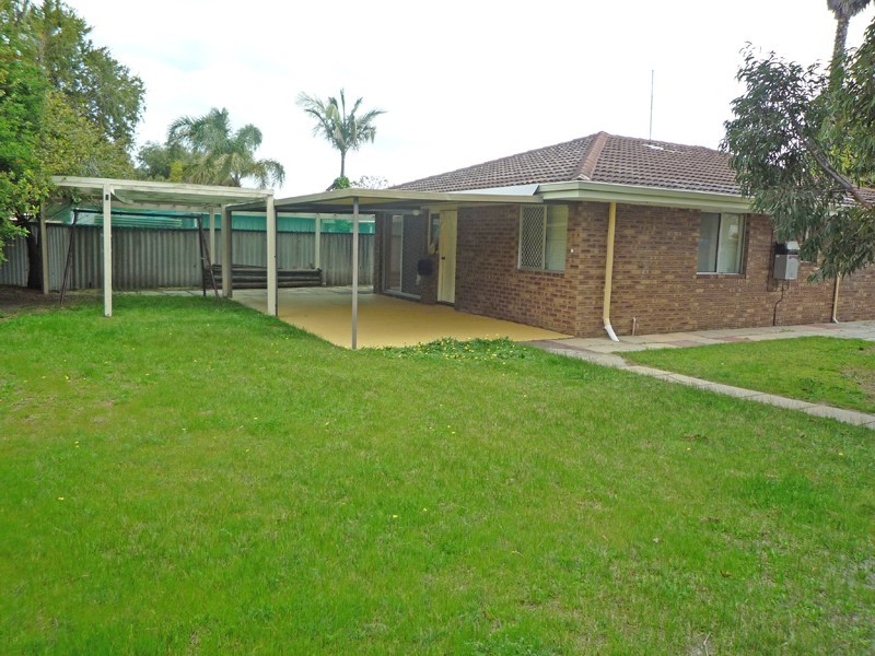 16 Felicia Place, Camillo WA 6111