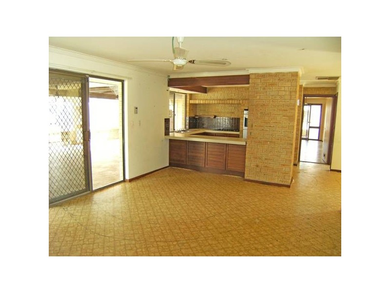 20 Kidbroke Place, Kelmscott WA 6111