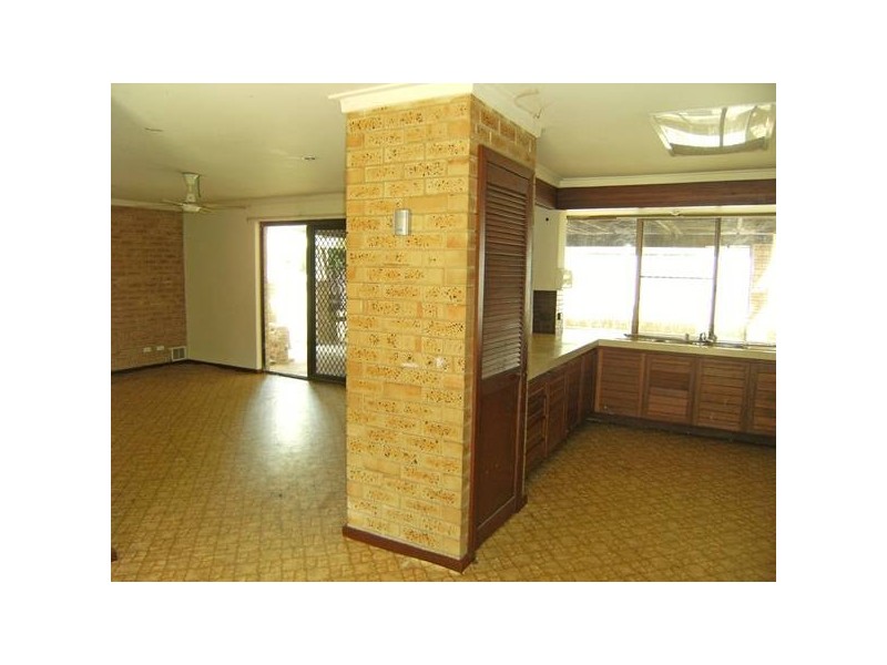 20 Kidbroke Place, Kelmscott WA 6111