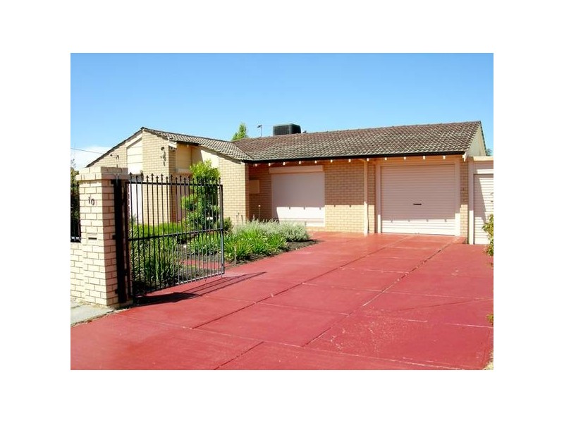 10 Malu Court, Camillo WA 6111