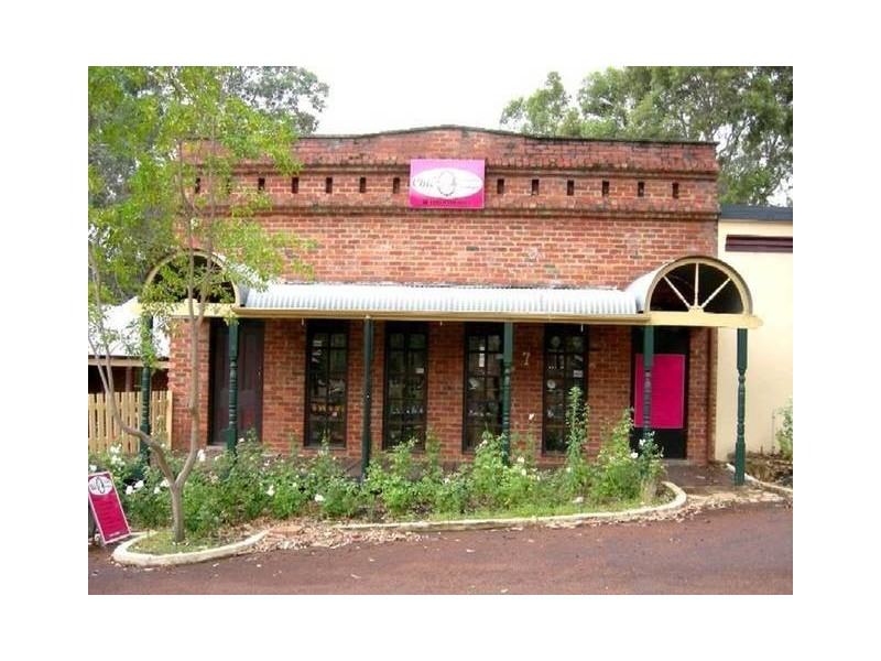 2 South Western Highway, Armadale WA 6112