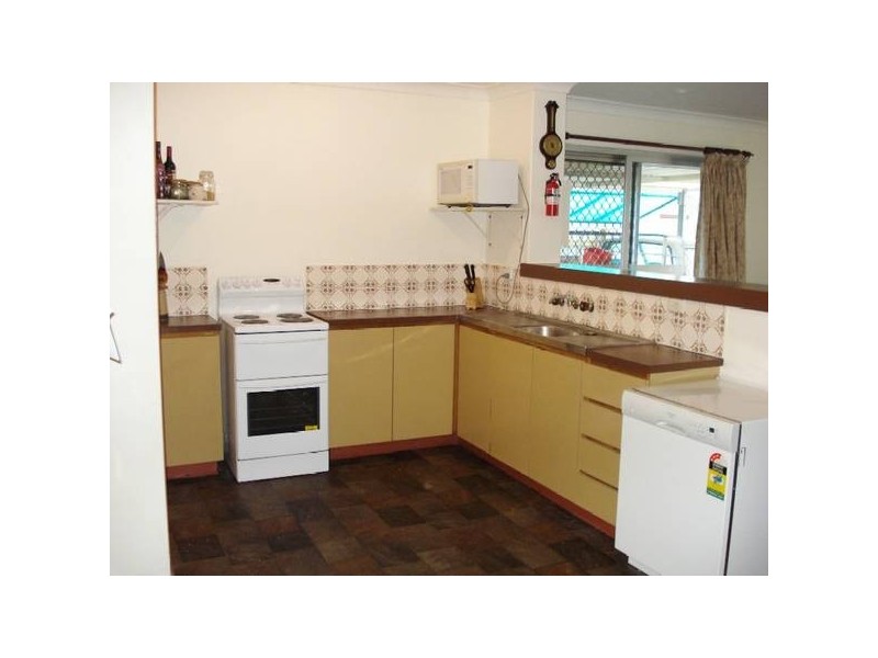 4 Harlow Crt, Camillo WA 6111