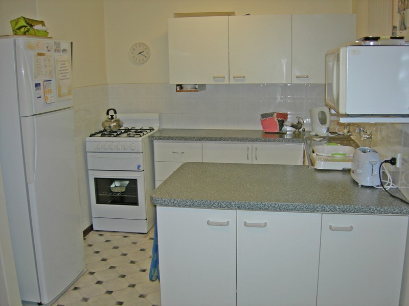 8 Galliers Avenue, Armadale WA 6112