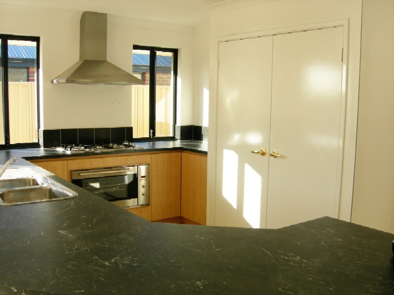 13 Hunt Road, Byford WA 6122