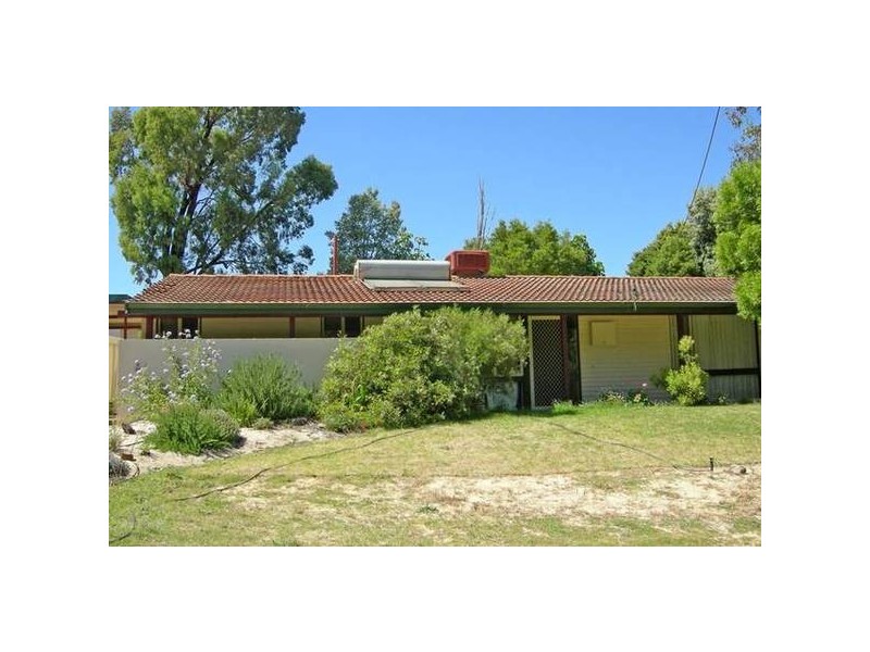 10 Brookside Avenue, Kelmscott WA 6111