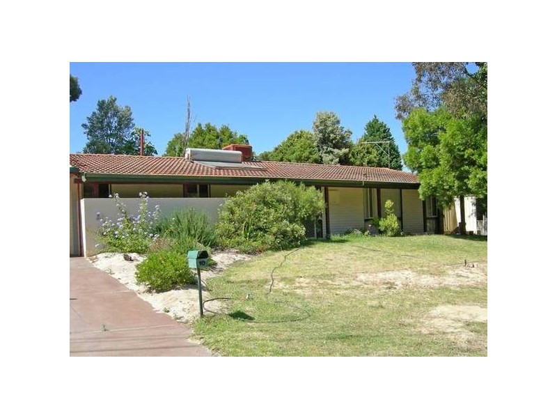 10 Brookside Avenue, Kelmscott WA 6111