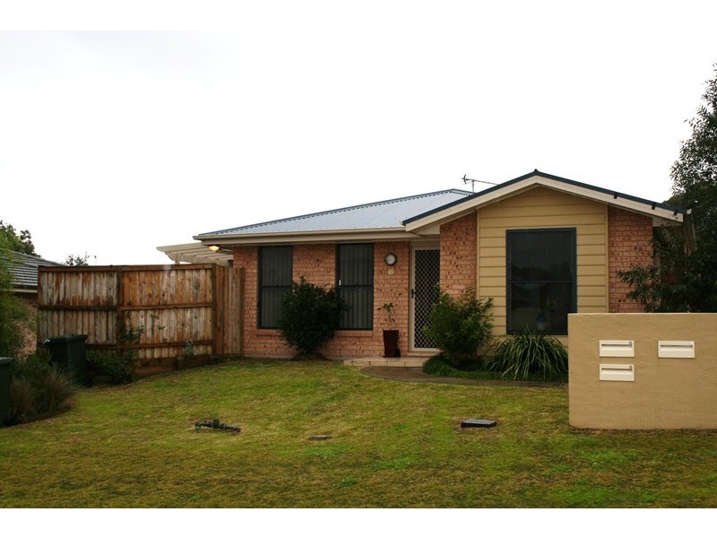 . 1/19, 2/19, 1/21 and 2/21 Hillview Avenue, Dungog NSW 2420