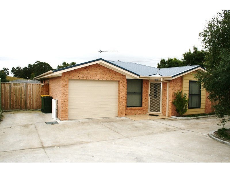 . 1/19, 2/19, 1/21 and 2/21 Hillview Avenue, Dungog NSW 2420