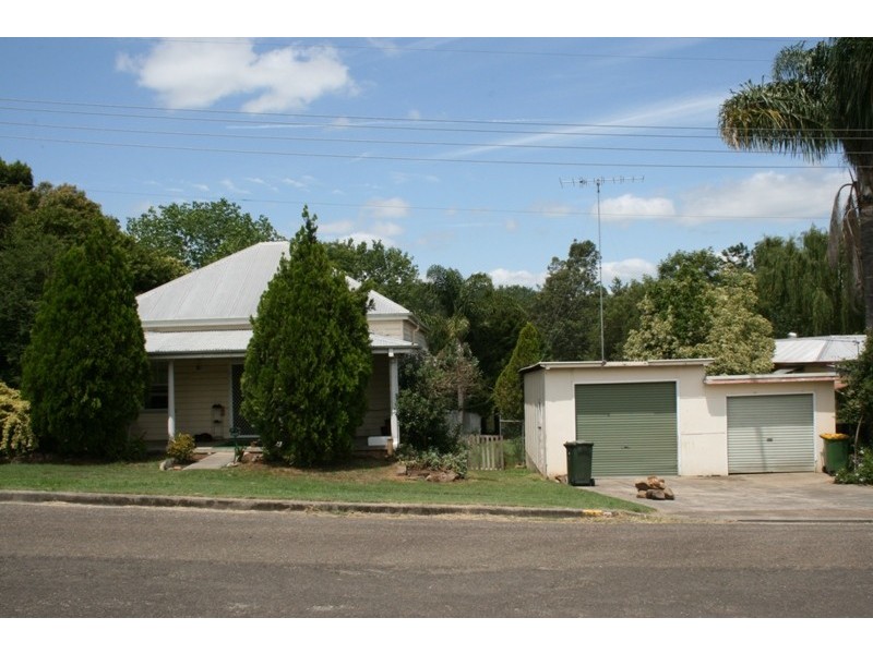 37 Windeyer Street, Dungog NSW 2420