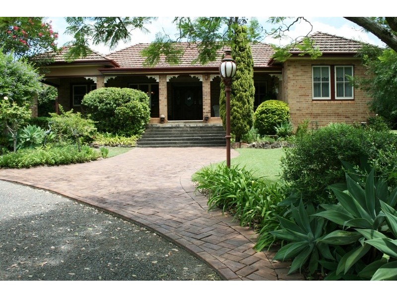 12 Carlton Avenue, Dungog NSW 2420