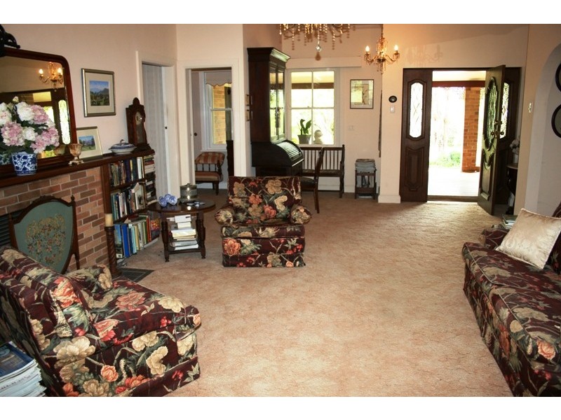 12 Carlton Avenue, Dungog NSW 2420