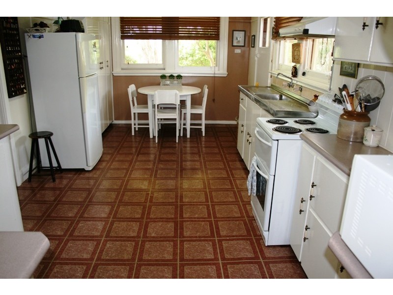 12 Carlton Avenue, Dungog NSW 2420