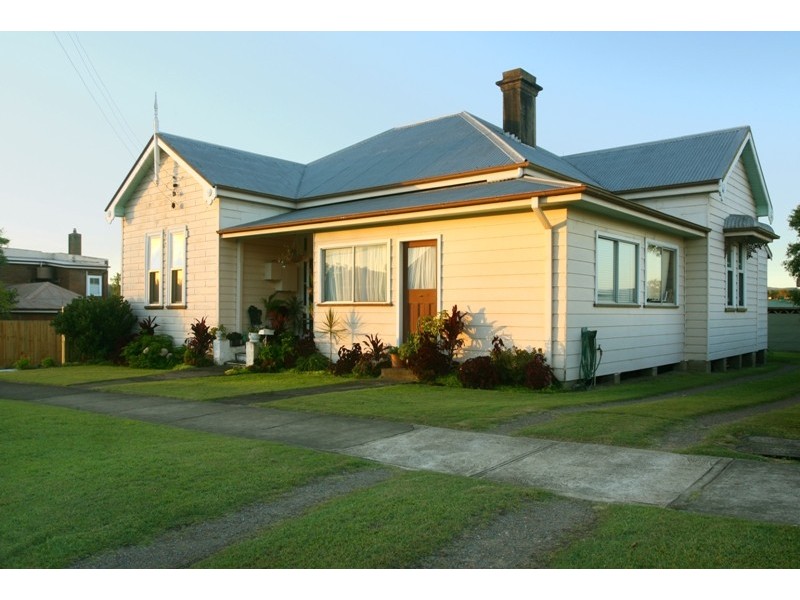 7 Mackay Street, Dungog NSW 2420