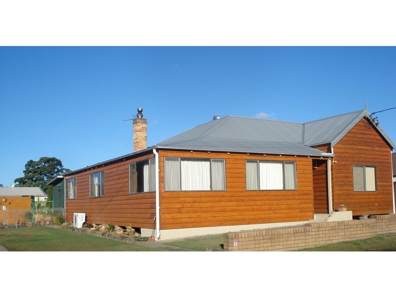 9 Simmonds Lane, Dungog NSW 2420