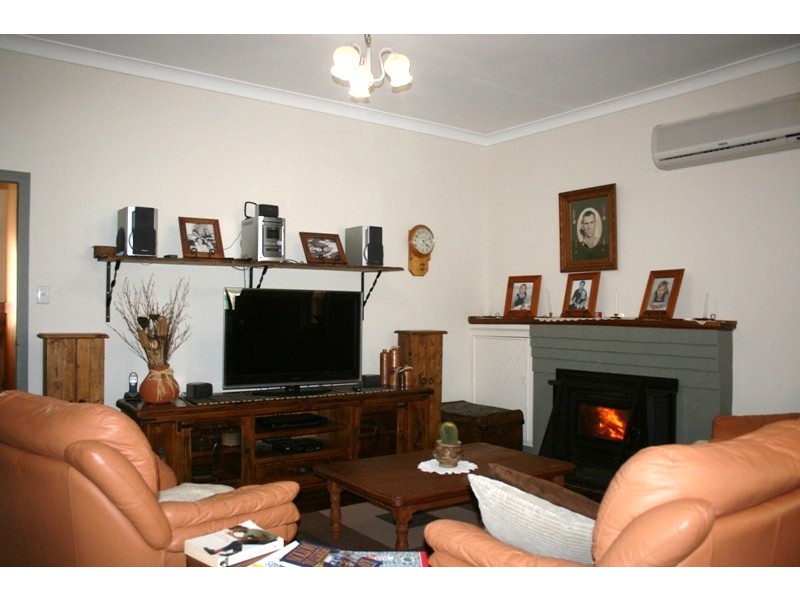 9 Simmonds Lane, Dungog NSW 2420