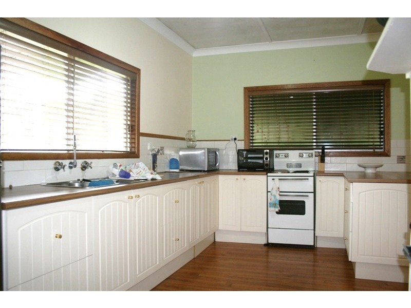 32 Moore Street, Dungog NSW 2420