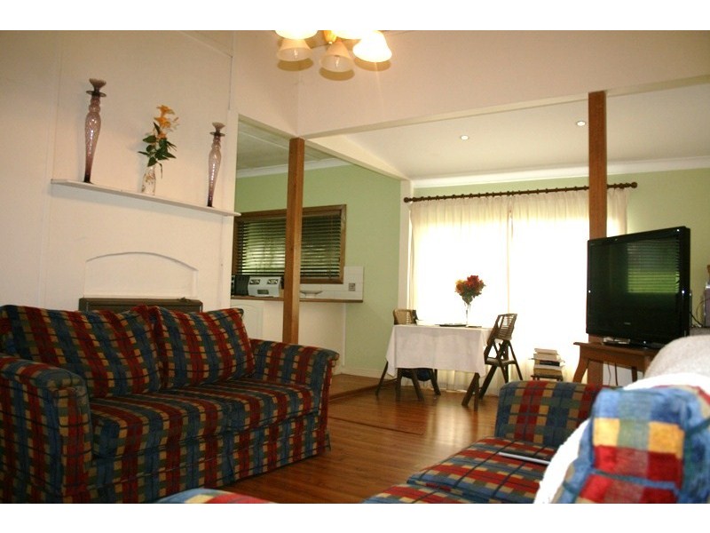 32 Moore Street, Dungog NSW 2420