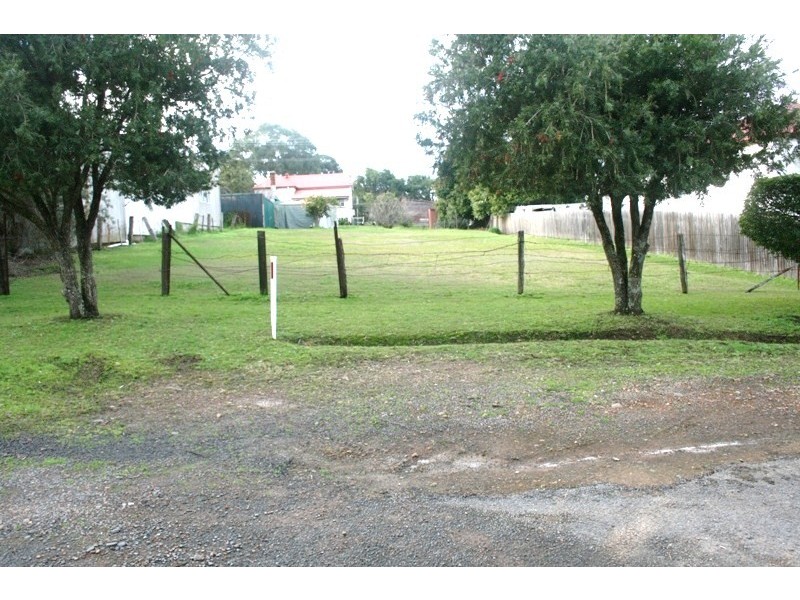 3 Gladstone Street, Dungog NSW 2420