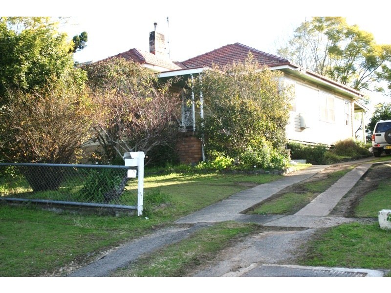 30 Lord Street, Dungog NSW 2420