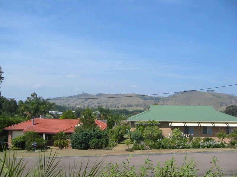 2 Wilkerson Place, Dungog NSW 2420